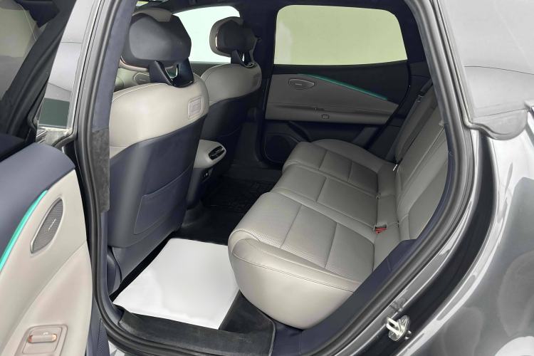 Used Lynk & Co Z10 2025 95 kWh 806 km Range Rear-Wheel Drive Advanced Driver-Assistance System Max
