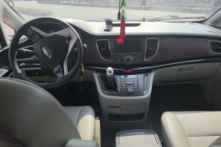 Used JAC Group Refine M5 2019 1.9T Diesel Manual Business Edition