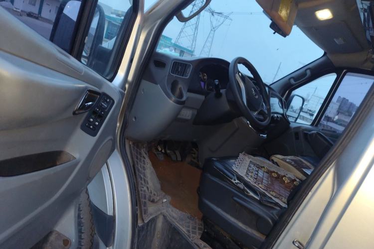 Used Foton Toano 2021 2.0T Manual Tongtu Extended-Wheelbase Mid-Roof 5/6/7-Seater 4F20TC3