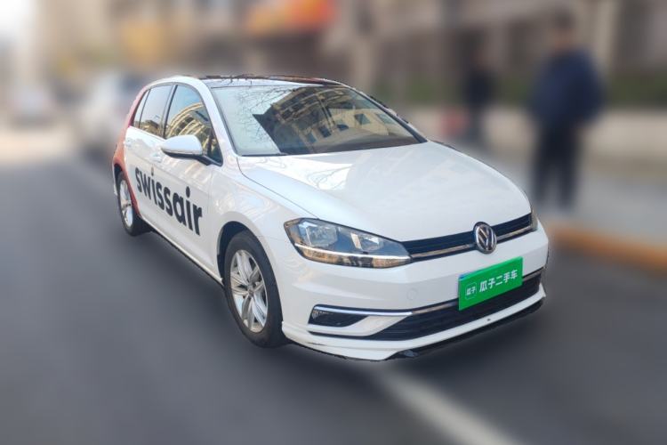 Used Volkswagen Golf 2019 280TSI DSG Comfort Version China VI Standard Front Right 45 Deg