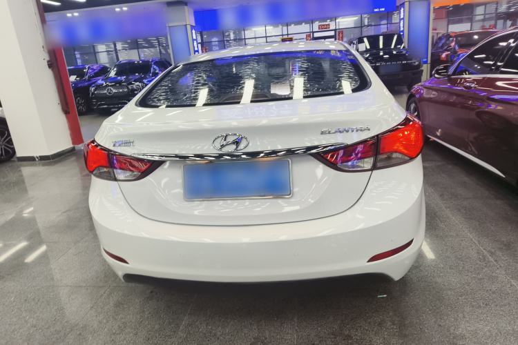Used Hyundai Elantra (5th Generation / Langdong) 2016 1.6L Automatic Smart Version
