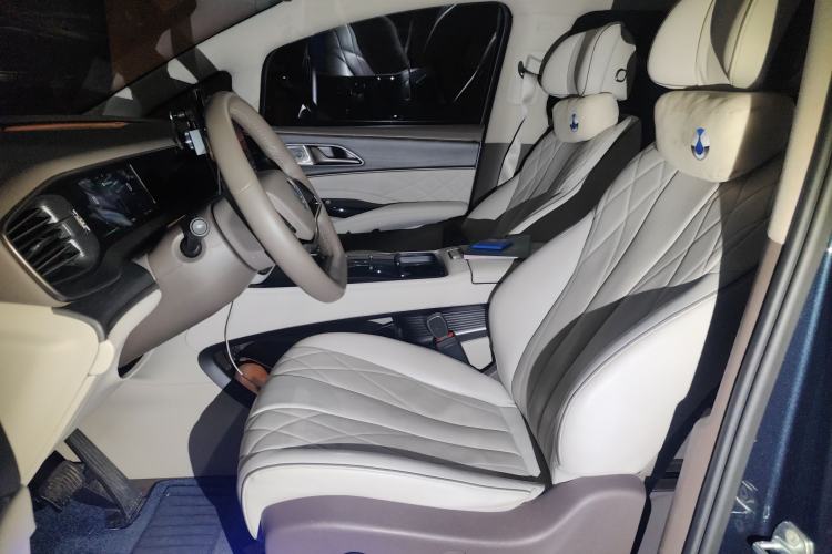 Used Denza D9 2022 DM-i 970 Four-Wheel Drive Flagship Model