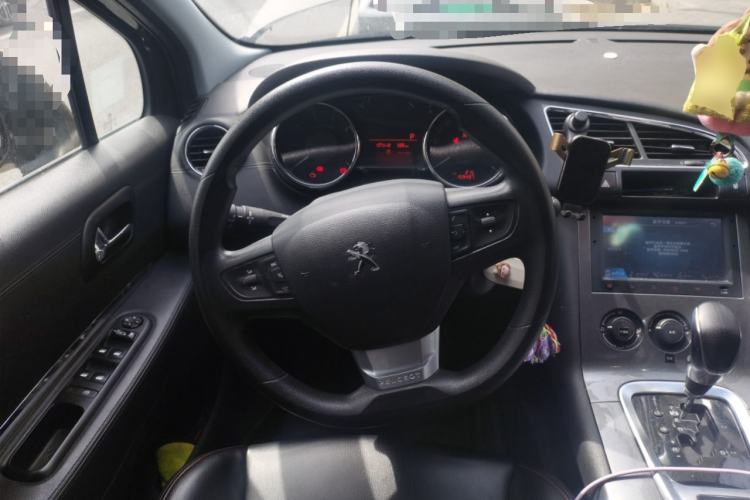 Used Peugeot 3008 2016 1.6THP Automatic Classic Edition Steering Wheel