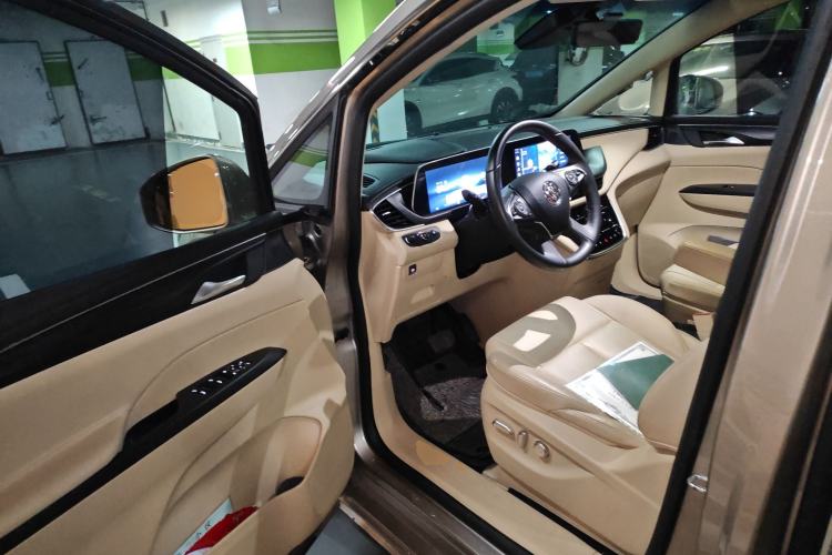 Used Buick GL8 2023 ES Lu Zun Deluxe Model
