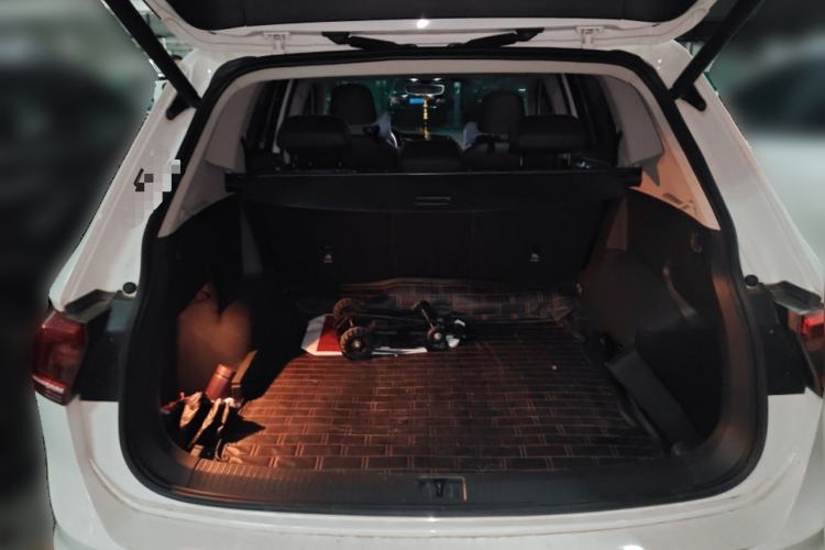 Used Volkswagen Tiguan L 2019 330TSI Automatic Two-Wheel Drive R-Line Flagship Model China VI Standard
