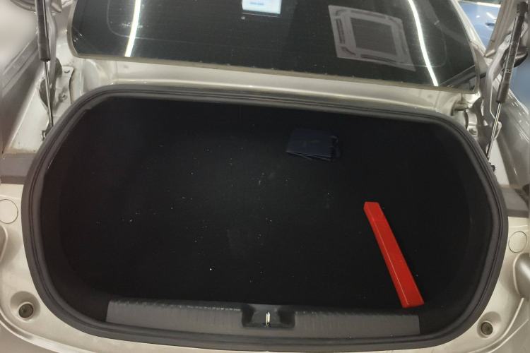 Used XPeng P7 2022 480 Standard Range Smart Drive Edition Trunk