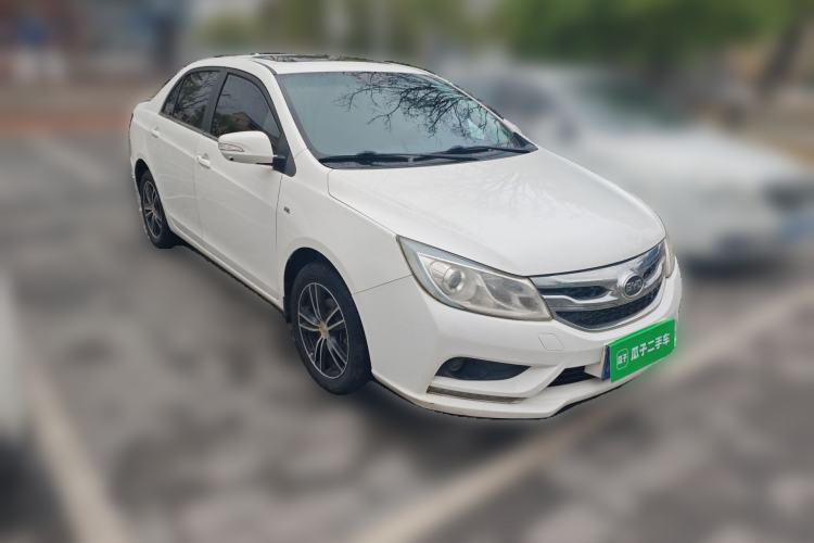 Used BYD Surui 2015 1.5L Manual Luxury Model Front Right 45 Deg