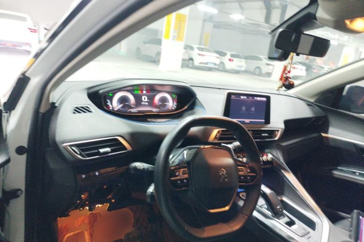 Used Peugeot 5008 2019 380THP 5-Seater Elite Edition Center Console