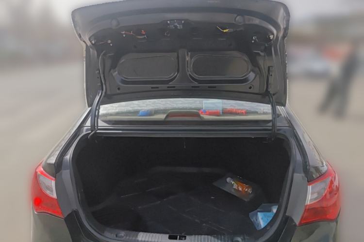 Used Hyundai Celesta 2011 1.6L Manual Comfort Edition
