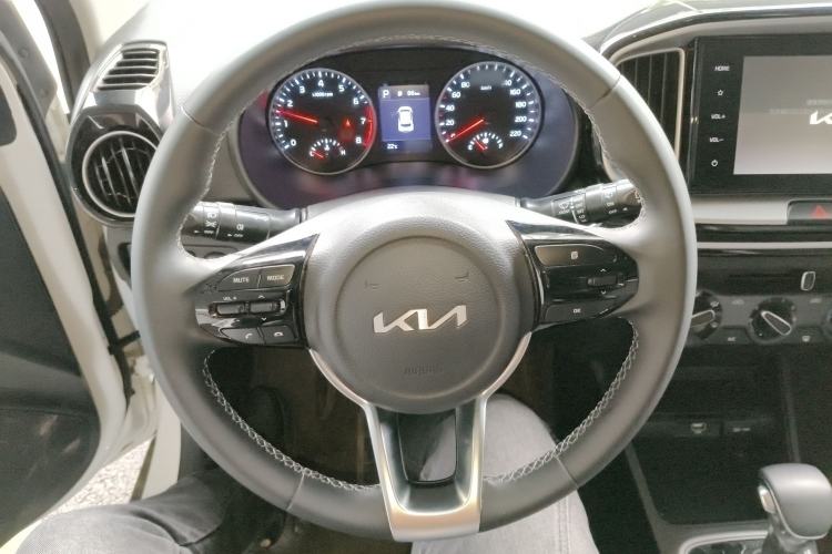 Used Kia kx1 Stonic 2021 1.4L CVT Fun Edition Steering Wheel