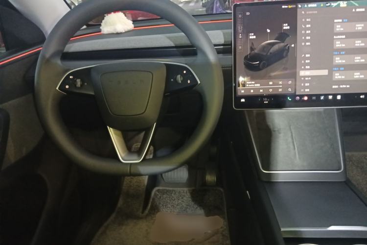 Used Tesla Model Y 2025 Rear-Wheel-Drive Version