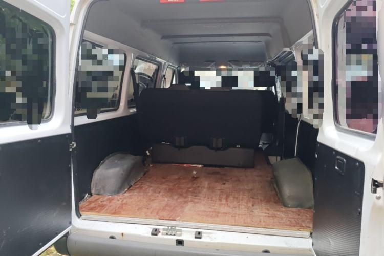 Used JMC Transit 2019 2.8T Commercial Version Short Wheelbase Mid-Roof 6-Seater China VI JX493