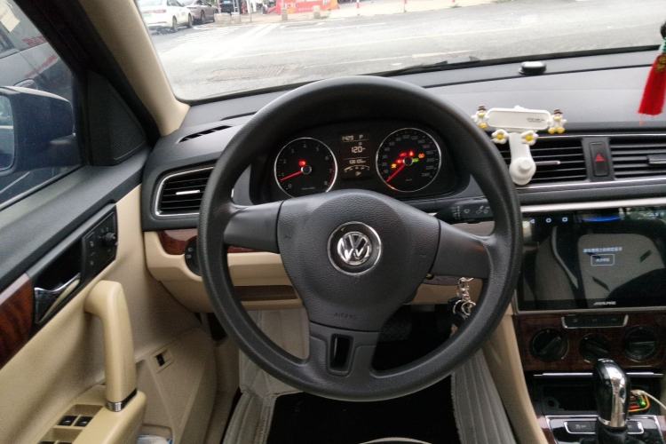 Used Volkswagen Lavida 2013 Revised Version 1.4 TSI DSG Comfort Edition
