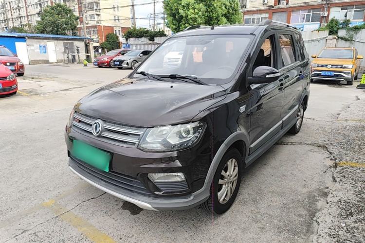 Gebrauchter Dongfeng Fengon 370 2016 1.5L Manual Luxury Version SFG15-05 7 Seats