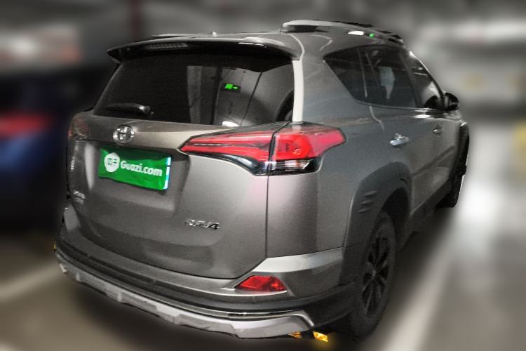 Used Toyota RAV4 2019 2.0L CVT Two-Wheel Drive Fashion X Limited Edition China VI Standard Rear Right 45 Deg