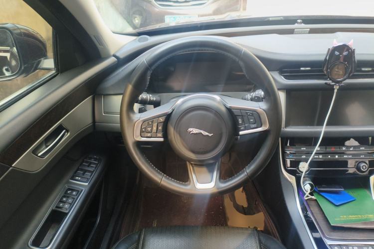 Used Jaguar XFL 2020 XFL 2.0T P250 Two-Wheel-Drive Luxury Edition
