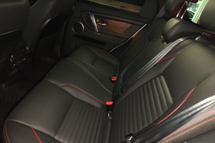 Used Land Rover Discovery Sport 2022 Revised Version 249 PS R-Dynamic S Performance Edition 5 Seats Interior 4