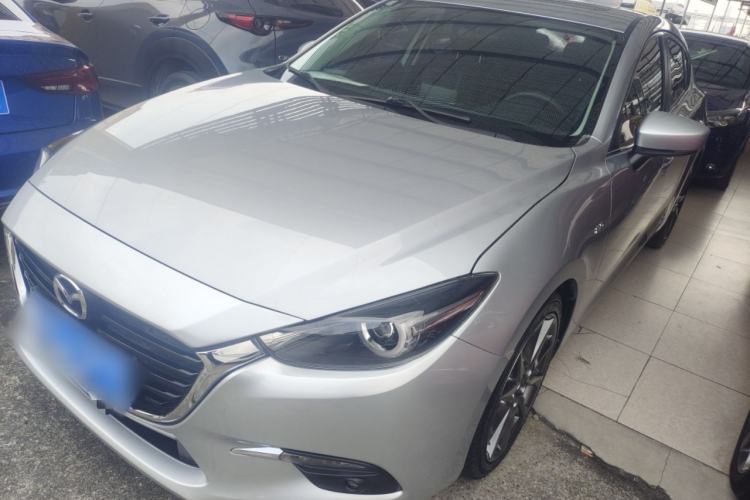 Used Mazda 3 Axela 2017 Hatchback 2.0L Automatic Luxury Model Emission Standard China V
