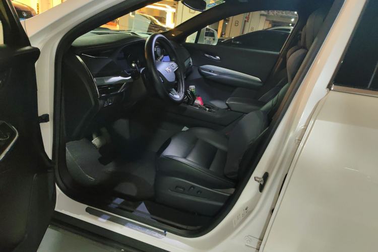 Used Cadillac XT4 2018 28T Two-Wheel Drive Leading Version