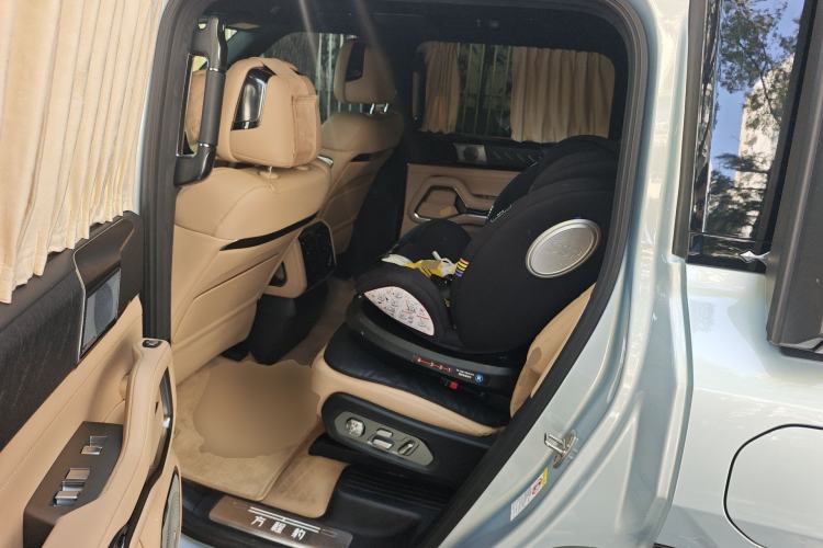 Used Formula Leopard 8 2025 Smart & Brave Flagship Edition 6 Seats