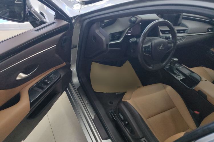 Used Lexus ES 2020 200 Excellence Edition
