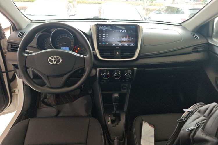Used Toyota Vios 2017 1.5L CVT Innovation Edition Center Console