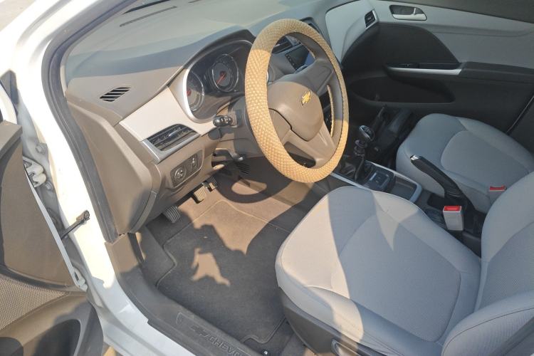 Used Chevrolet Lova RV 2016 1.5L Manual Comfort Edition
