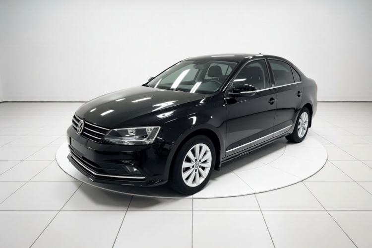Used Volkswagen Sagitar 2015 1.6L Manual Comfort Model