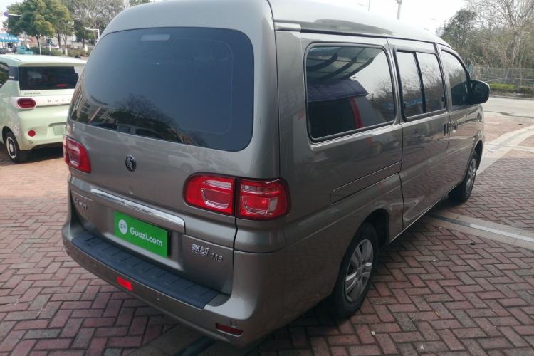 Used FORTHING Lingzhi 2023 M5L 1.6L Base Model 7 Seats