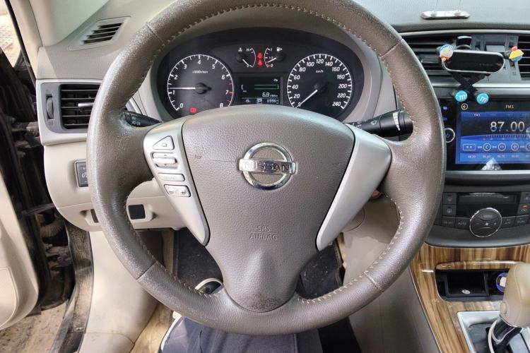 Used Nissan Sylphy 2014 1.6XV CVT Deluxe Edition Steering Wheel
