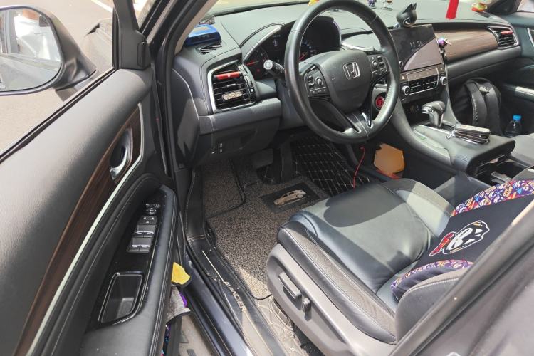 Used Honda Avancier 2017 240TURBO Two-Wheel Drive Premium Edition Driver Seat