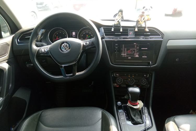 Used Volkswagen Tiguan L 2019 330TSI Automatic Two-Wheel Drive Panoramic Comfort Edition China VI Standard
