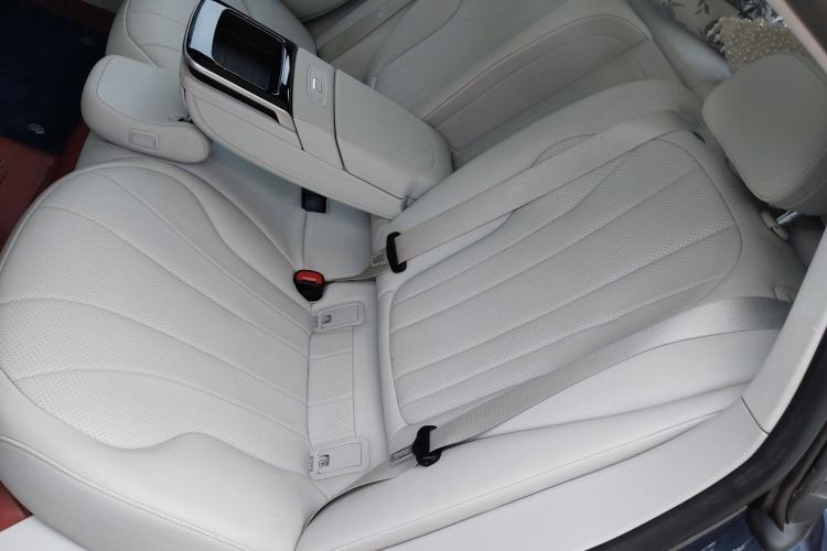 Used Mercedes-Benz EQE 2022 350 Luxury Edition Left Rear Seat