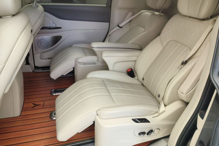 Used VOYAH Dream 2024 PHEV Extended-Range Premium Edition Exterior 6