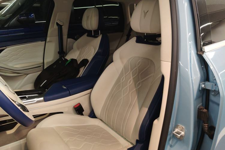 Used VOYAH FREE 2021 Four-Wheel Drive Standard Range-Extended Exclusive Luxury Package Left Front Seat