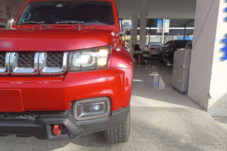 Used BAIC Off-Road BJ40 2019 PLUS 2.3T Automatic Four-Wheel Drive Premium Edition China VI Left Front Headlight