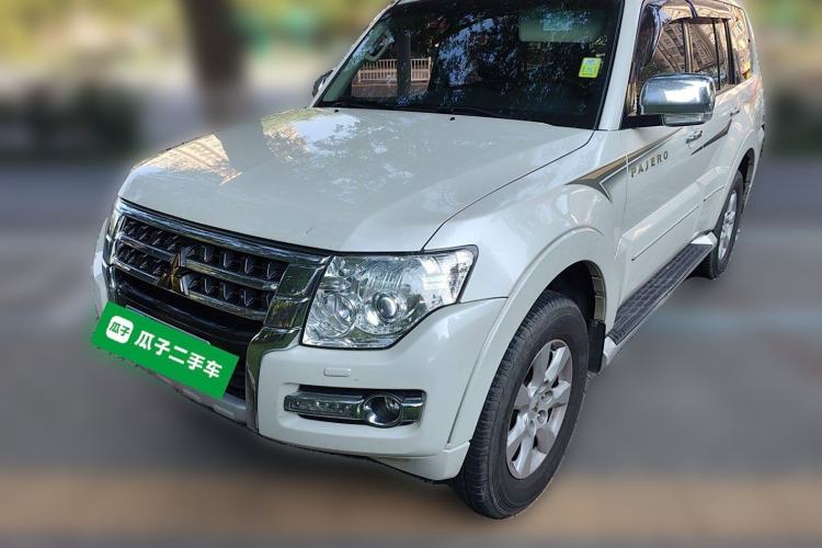 Used Mitsubishi Pajero 2016 3.0L Automatic Prestige Version China V Standard