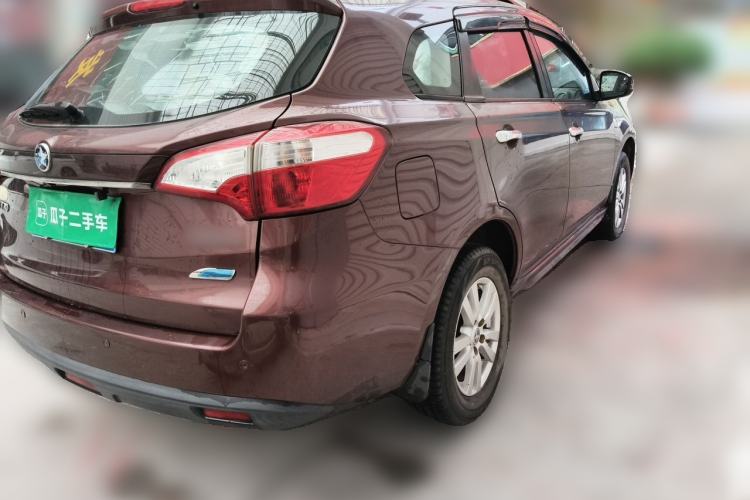 Used Venucia T70 2015 2.0L CVT Smart Edition