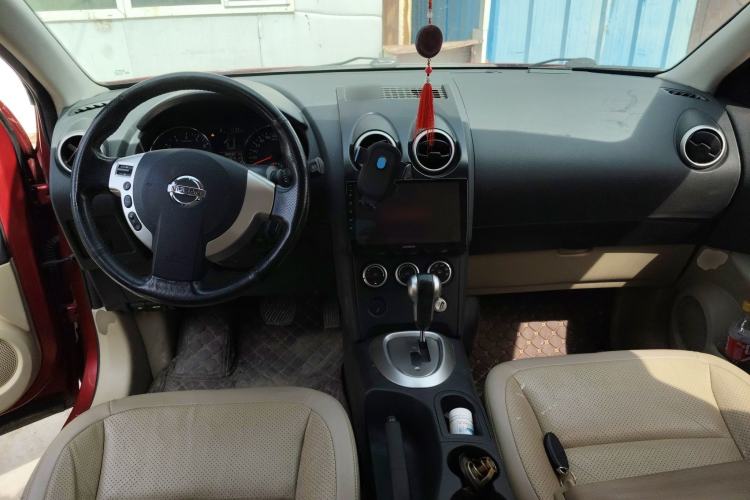 Used Nissan Qashqai 2011 2.0 XV Lea CVT 2WD Center Console