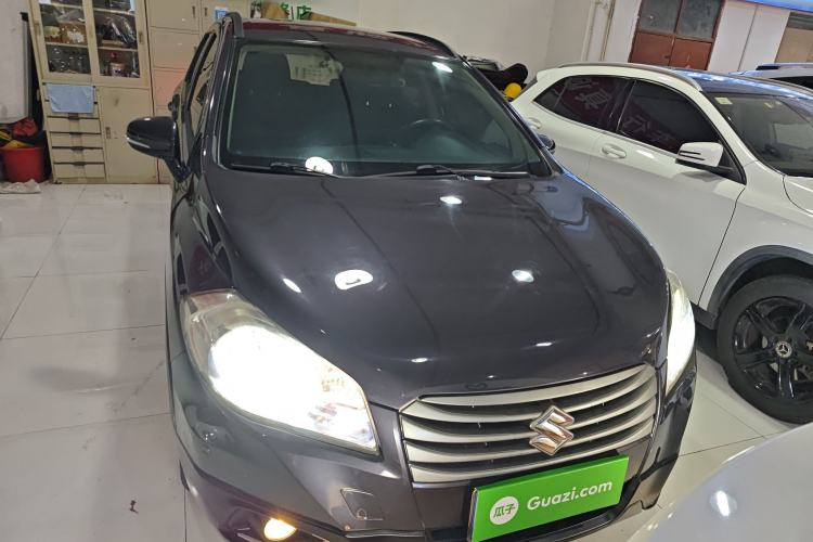 Used Suzuki S-Cross 2015 1.6L CVT Two-Wheel Drive Entry-Level Trim