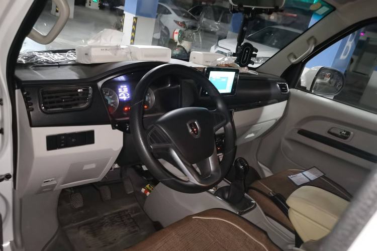 Used Jinbei New Hiace S 2023 1.5L Wealth Edition Van 2/5-Seater Air-Conditioned Model SWC15M
