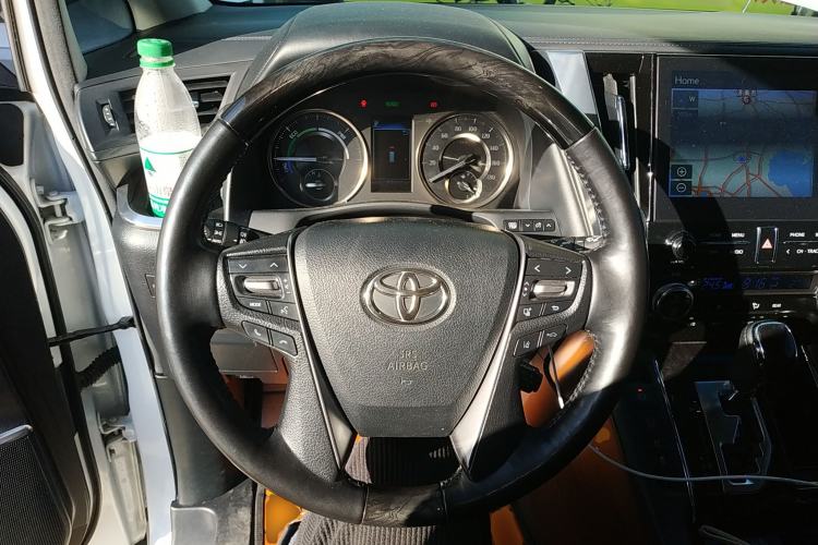 Used Toyota Vellfire 2020 Dual-Engine 2.5L HV Luxury Edition
