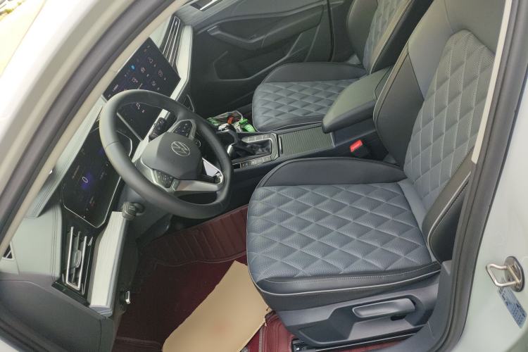 Used Volkswagen Sagitar 2023 300TSI DSG Excellence Edition Left Front Seat