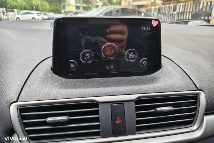 Used Mazda 3 Axela 2017 Sedan 1.5L Automatic Luxury Model Emission Standard China V Audio And AC Panel