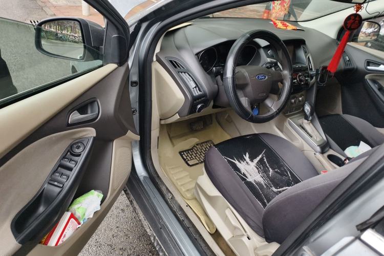 Used Ford Focus 2012 Sedan 1.6L Automatic Comfort Model Driver Seat