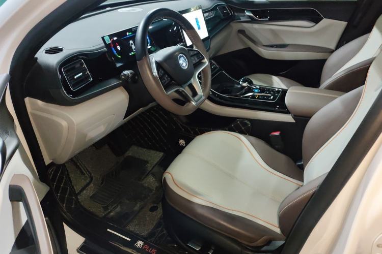 Used BYD Qin PLUS 2024 Honor Edition EV 420KM Beyond Model Left Front Seat