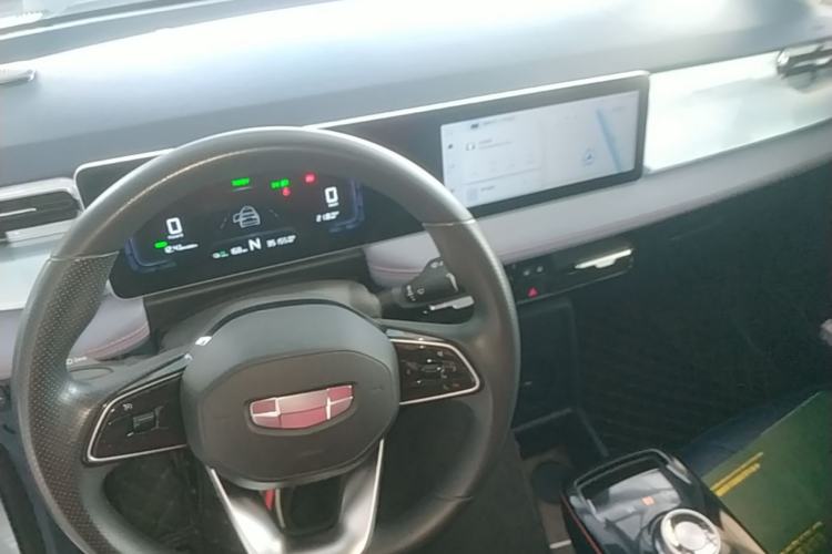 Used Geometry E Firefly 2022 401 km Linglong Tiger 4 Seats
