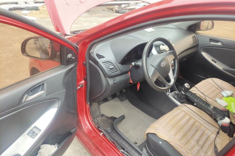 Used Hyundai Verna Ray 2014 1.4L Manual GL Driver Seat