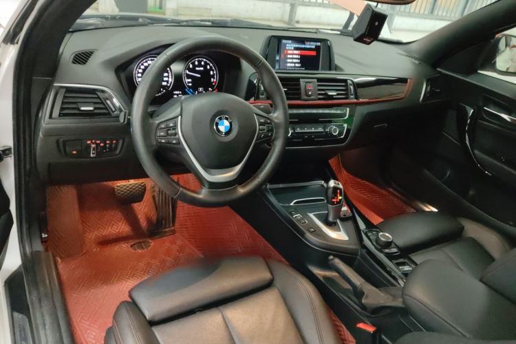 Used BMW 2 Series 2018 220i Convertible Coupe Sports Design Package Center Console