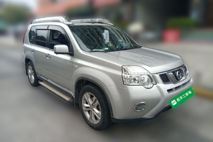 Used Nissan X-Trail 2012 2.5L CVT Luxury Edition 4WD Front Right 45 Deg